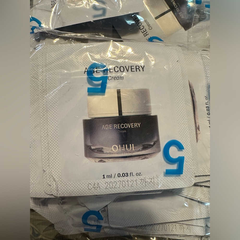 O HUI Age Recovery  Cream 1ml x 30pcs (30ml) Renewed Version OHUI
